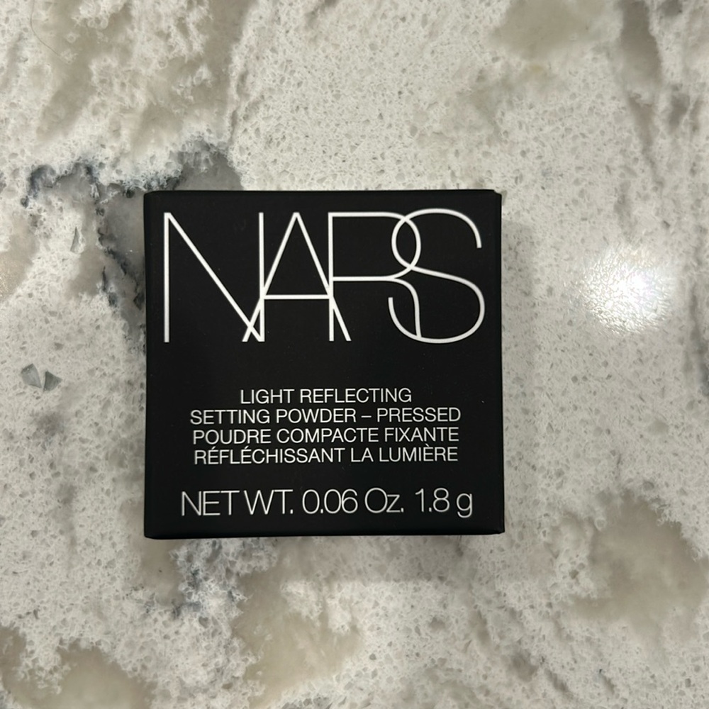 New NARS Light Reflecting Setting Powder - Pressed - Translucent Crystal